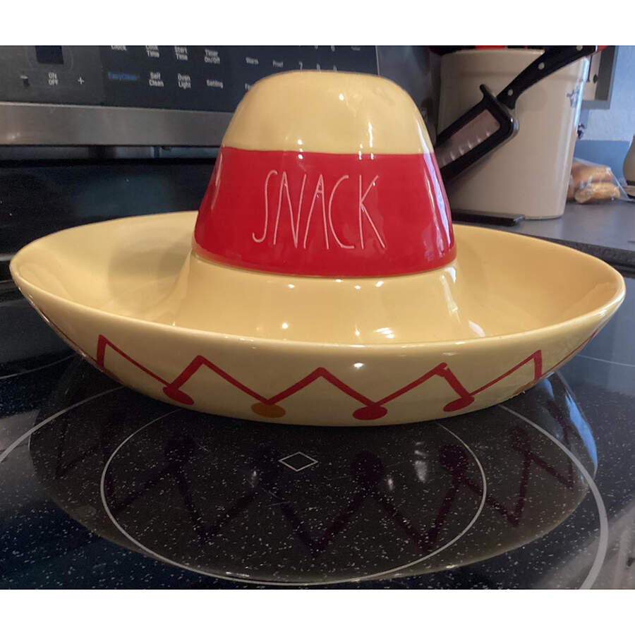 Farmhouse Chip & Dip with Lid by Magenta-1
