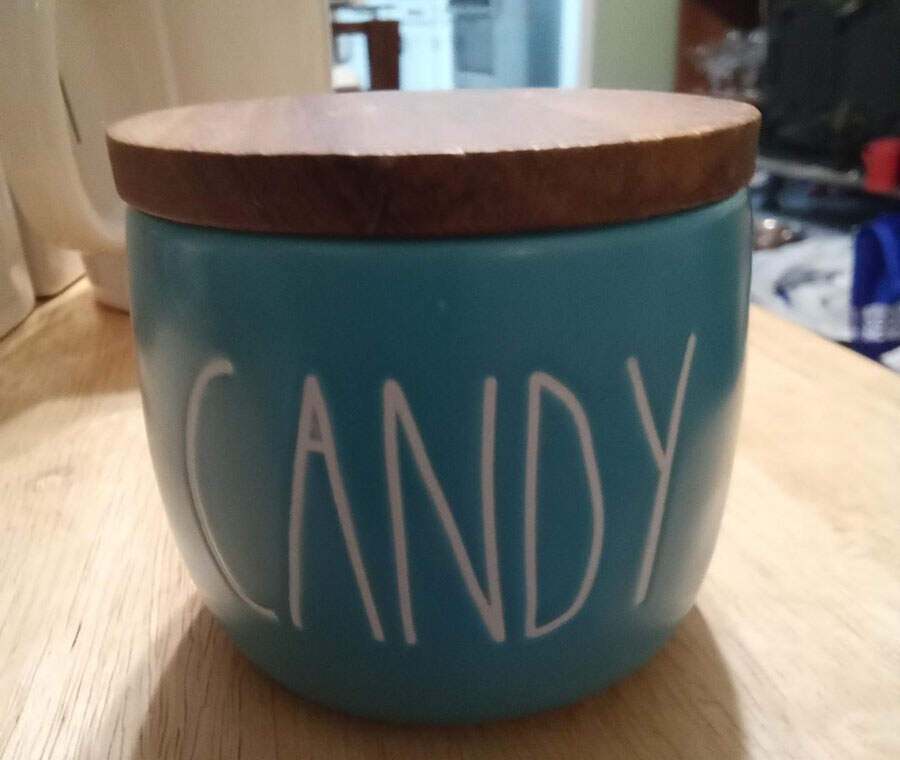 Farmhouse Ice Cream Topping Bowl with Lid by Magenta-1