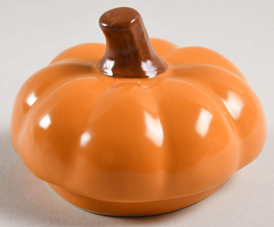 Farmhouse Lid for Mug by Magenta-1
