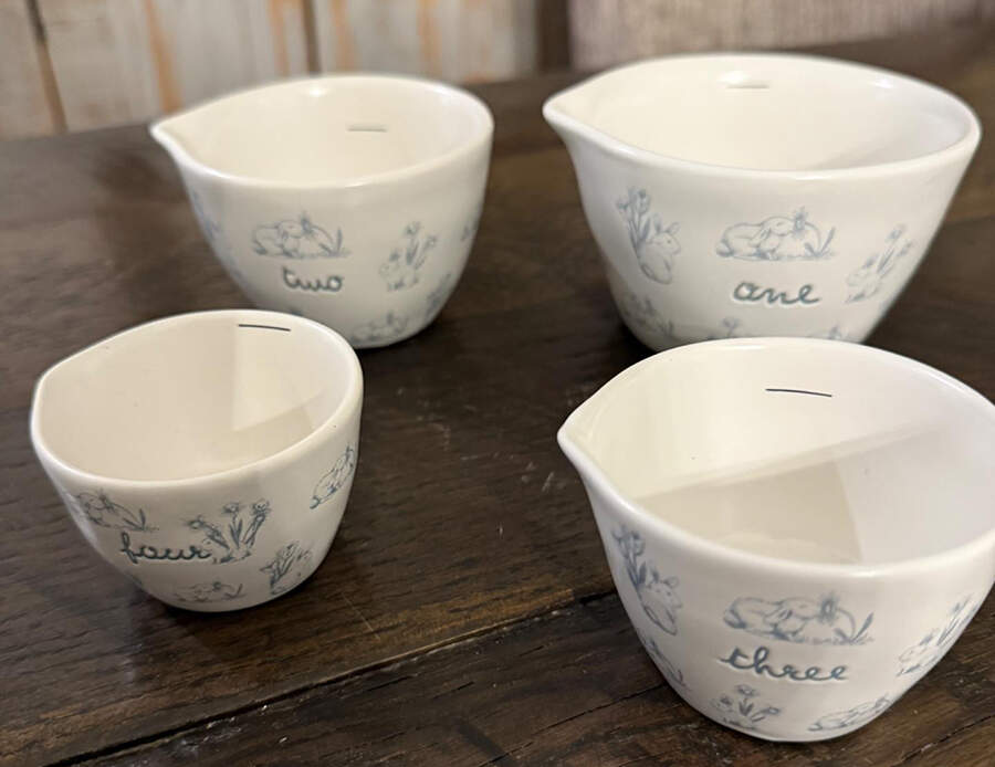 Rae Dunn Kitchenware (4 Piece) Measuring Cup Set with Spouts by Magenta-1