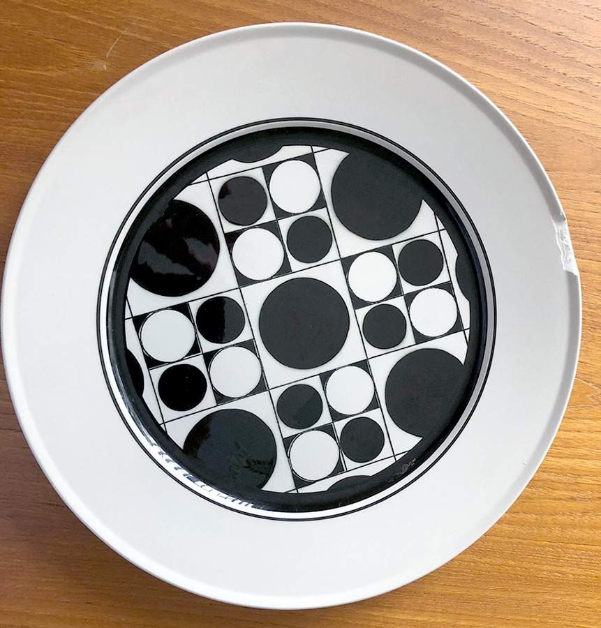 Avant Garde 12" Chop Plate (Round Platter) by Mikasa-1