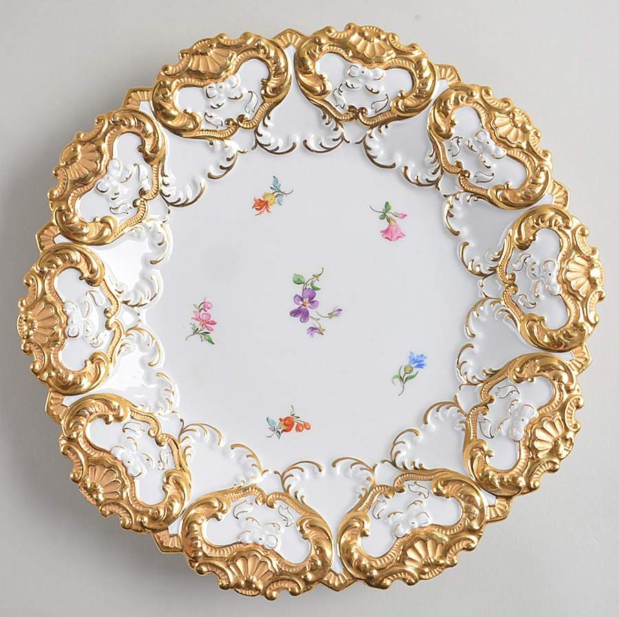 2m1147 Dinner Plate by Meissen (Germany)-1