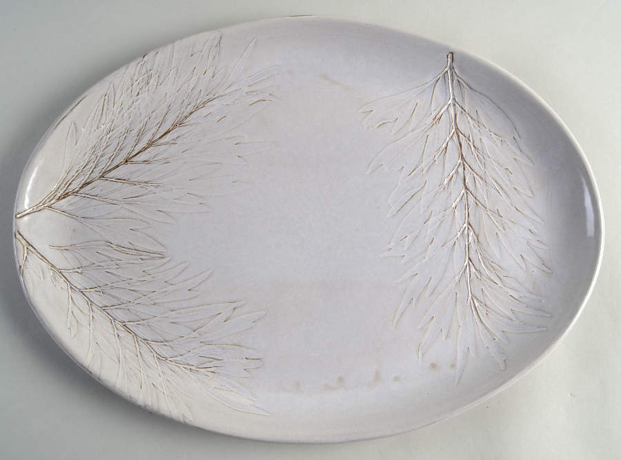 Arya White 15" Oval Serving Platter by Mikasa-1