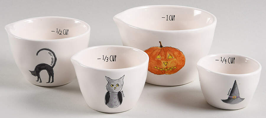 Trick Or Treat (4 Piece) Measuring Cup Set with Spouts by Magenta-1