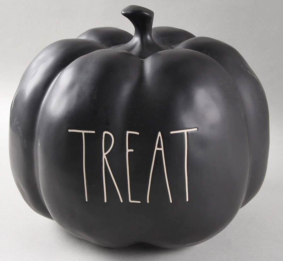 Farmhouse Black Pumpkin Figurine by Magenta-1