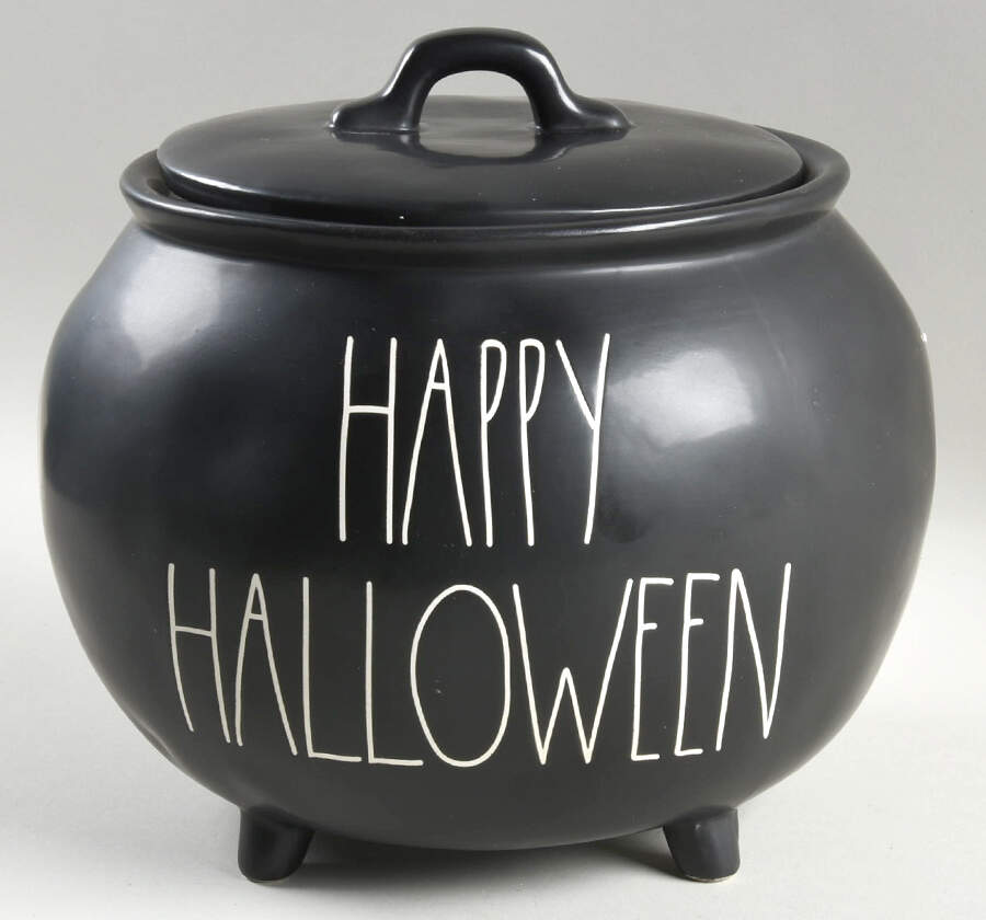 Farmhouse Black Cauldron & Lid by Magenta-1