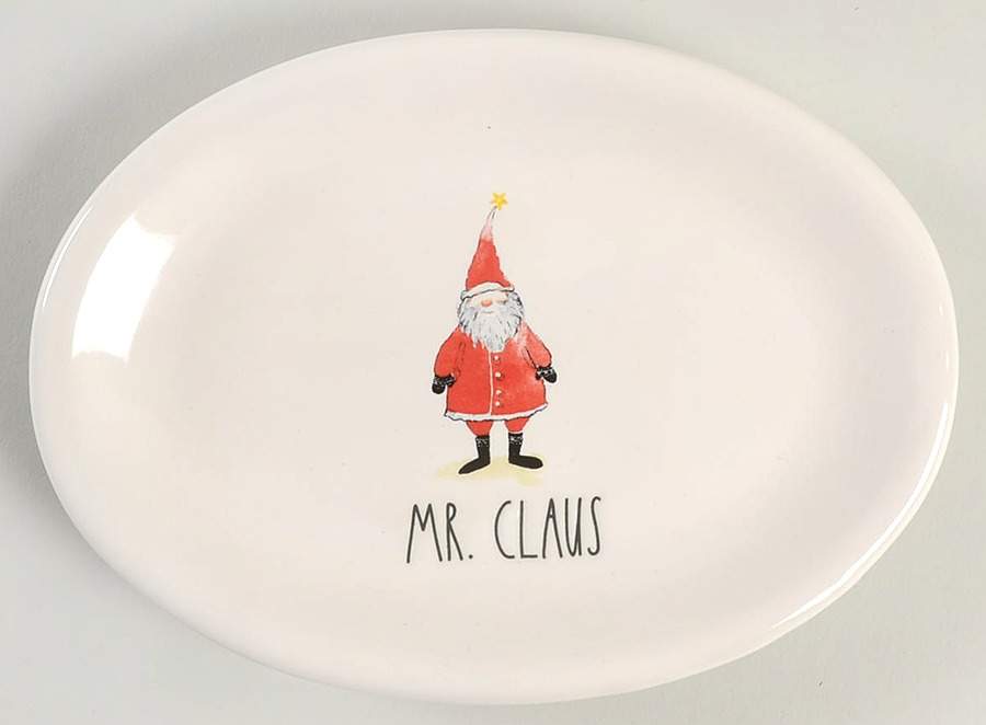 Mr and Mrs Claus 8" Oval Plate by Magenta-1