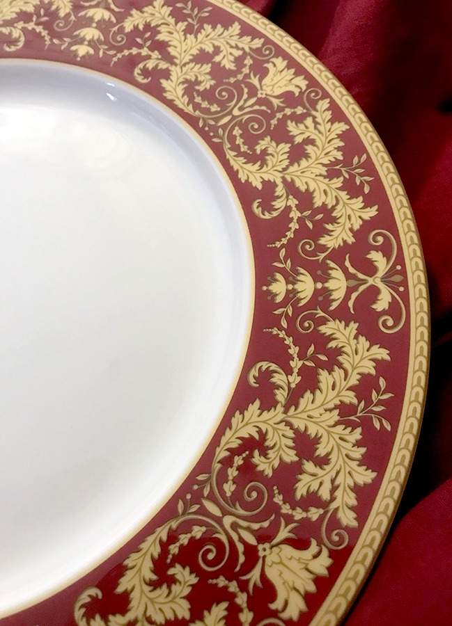 Hampton Court Palace Collection Dinner Plate by Maxwell & Williams-1