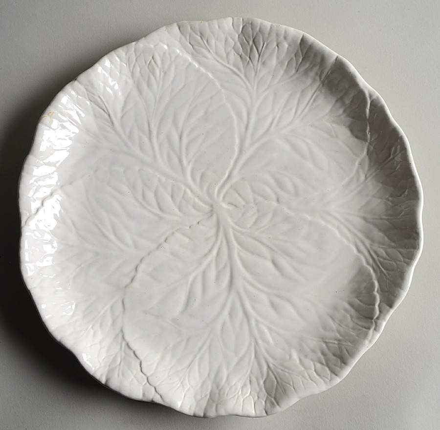 Cabbage White Dinner Plate by Metlox - Poppytrail - Vernon-1