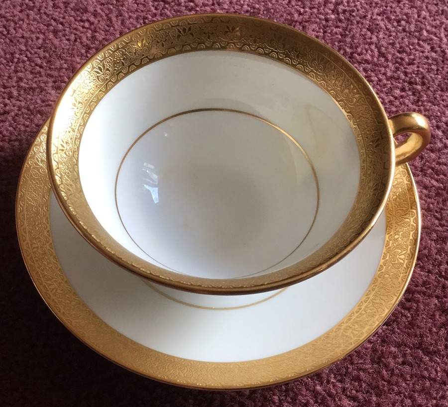 K153 White Footed Cup & Saucer Set by Minton-1