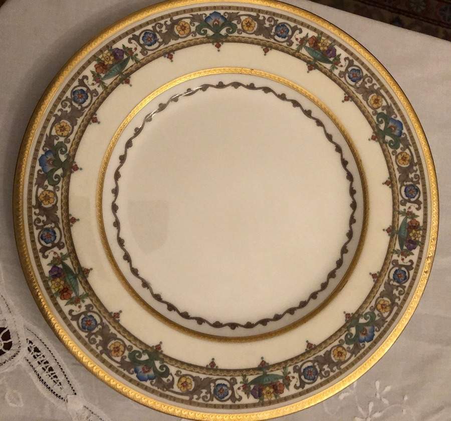 PA1580 Dinner Plate by Minton-1