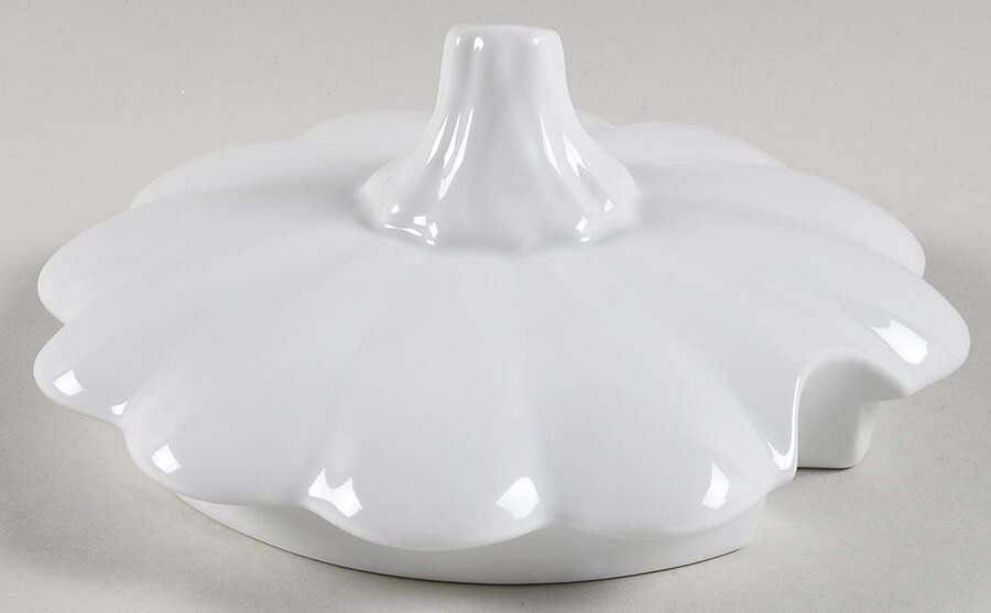 Patterson Lid for Figural Tureen by Martha Stewart-1