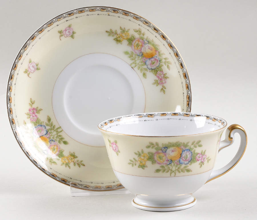MEI1318 Footed Cup & Saucer Set by Meito-1