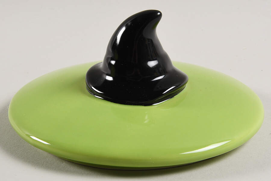 The Wizard of Oz Lid for Individual Casserole by Magenta-1