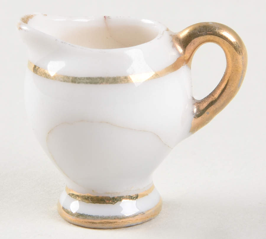 M8Y1 Child's Creamer by Maruyama-1