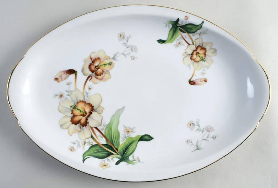Wildwood (1 3-4" Rim, White) 16" Oval Serving Platter by Meito-1