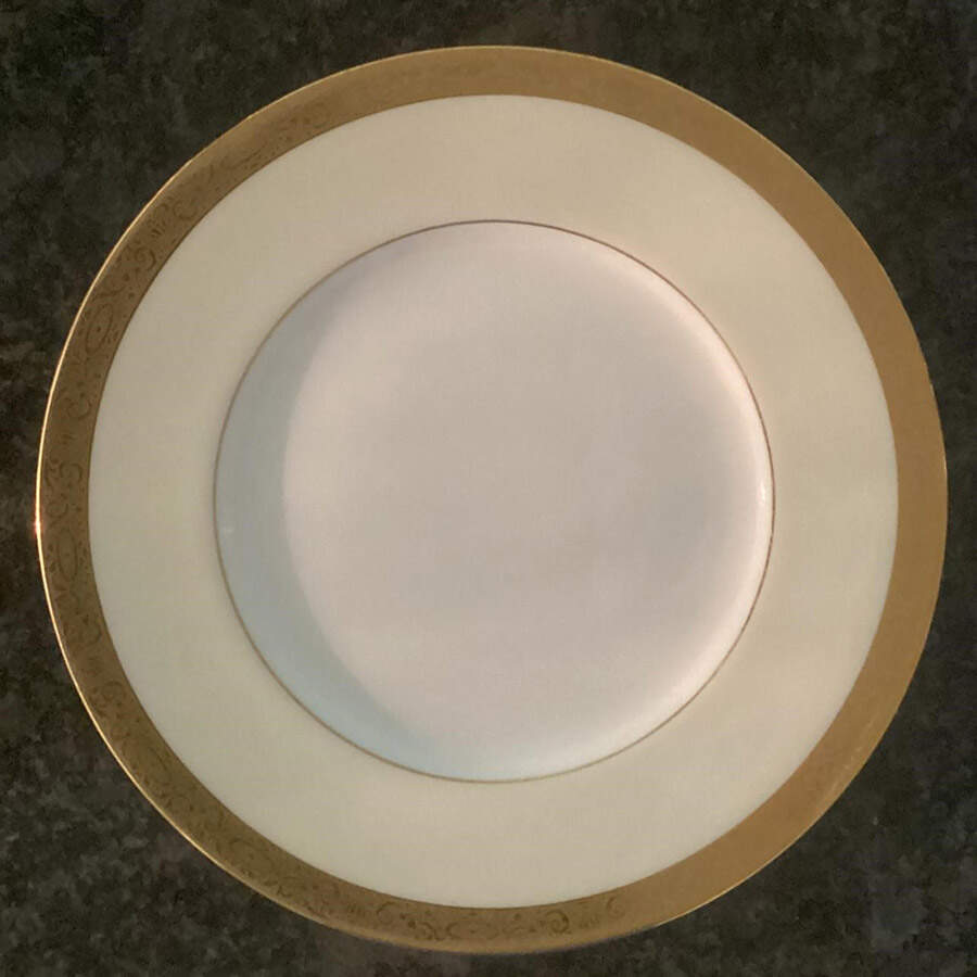 4304G Dinner Plate by Minton-1