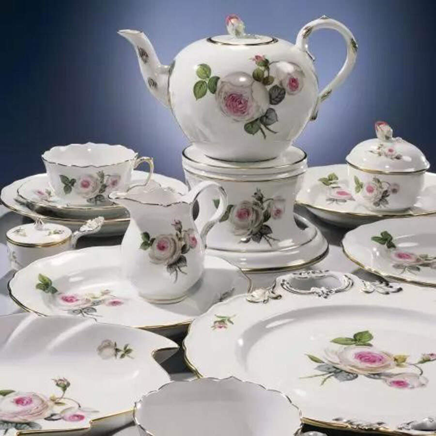 White Rose Handled Cake Plate by Meissen (Germany)-1
