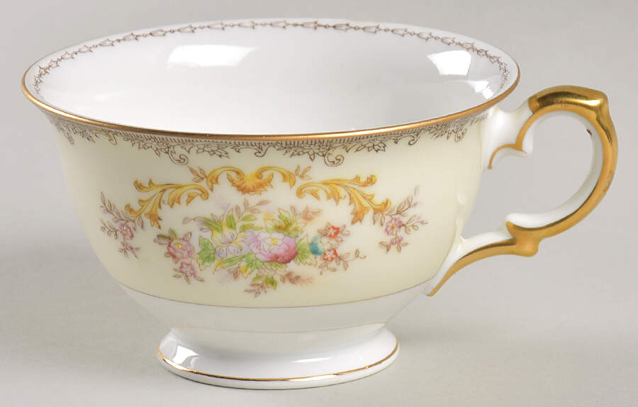 MEI1331 Footed Cup by Meito-1