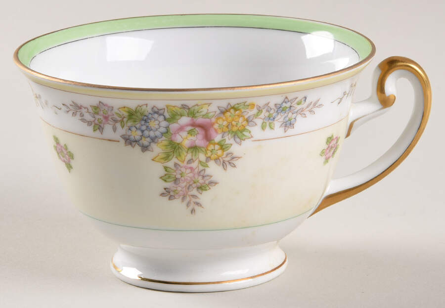 MEI1332 Footed Cup by Meito-1