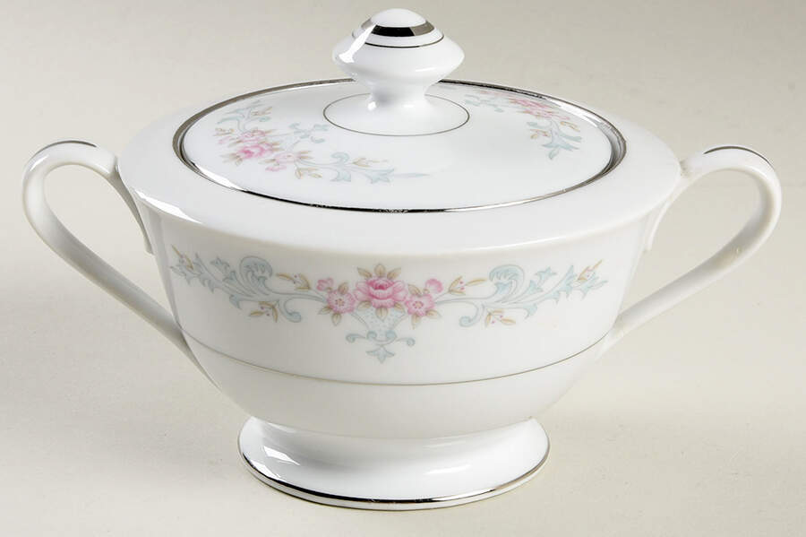 MZH5 Sugar Bowl & Lid by Mizuho China (Japan)-1