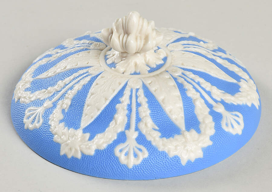 Parian Ware Lid for Sauce Boat by T J & J Mayer (England)-1