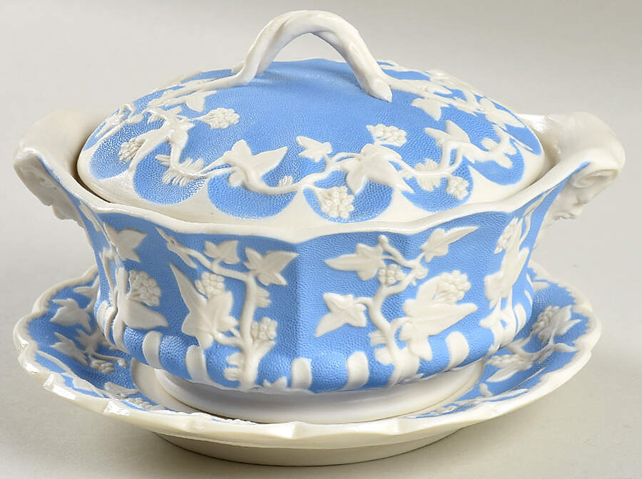 Parian Ware Sauce Boat & Lid & Underplate by T J & J Mayer (England)-1