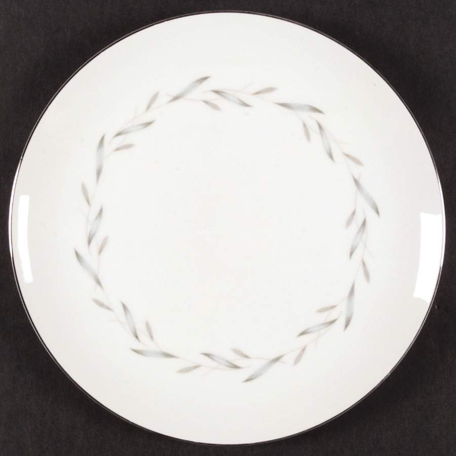 Faye Dinner Plate by Narumi-1