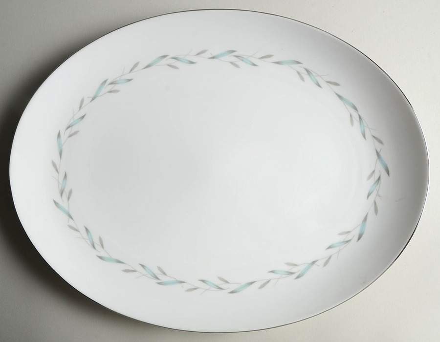 Faye 16" Oval Serving Platter by Narumi-1