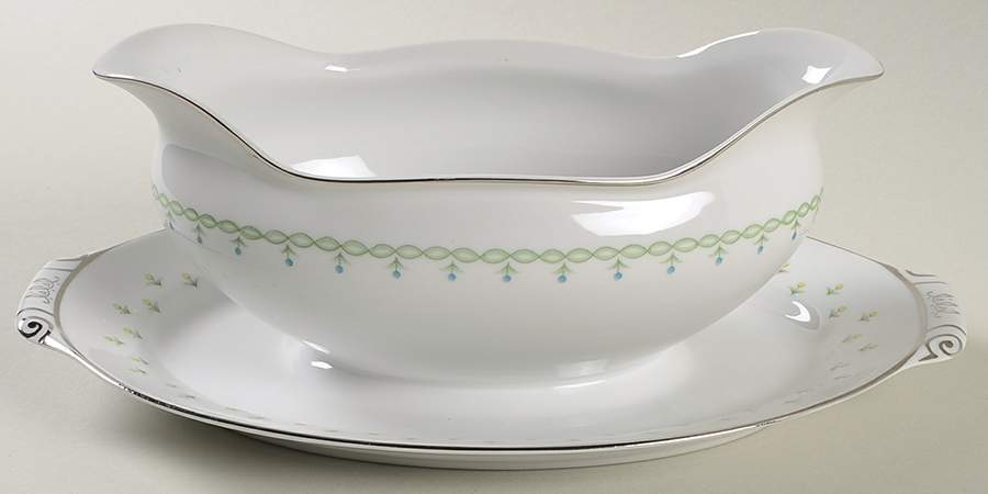La Salle Gravy Boat with Attached Underplate by Narumi-1