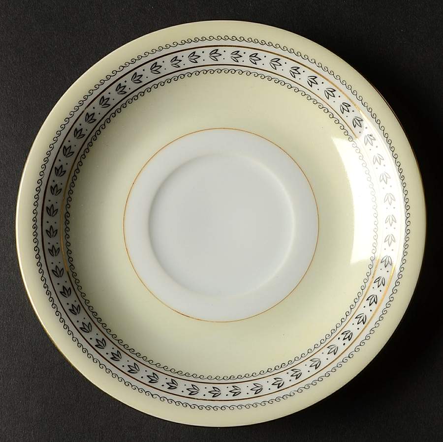 Laurel Saucer by Narumi-1