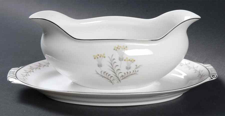 Lenora Gravy Boat with Attached Underplate by Narumi-1