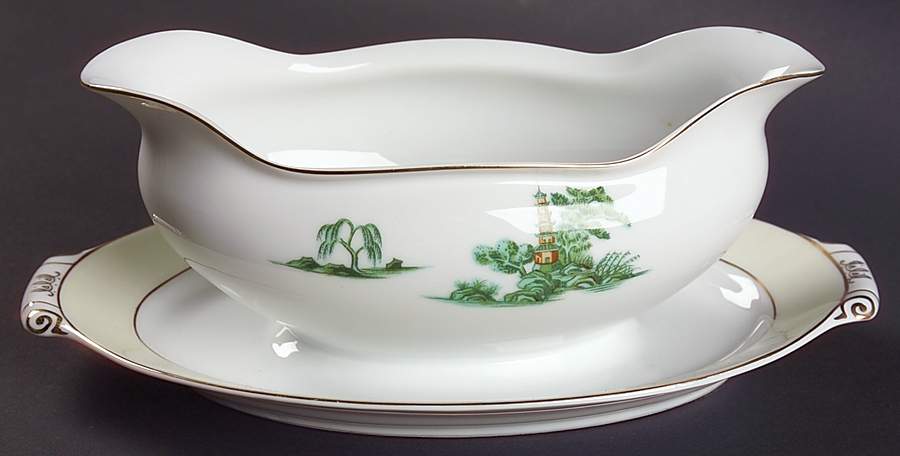 Manchu Gravy Boat with Attached Underplate by Narumi-1