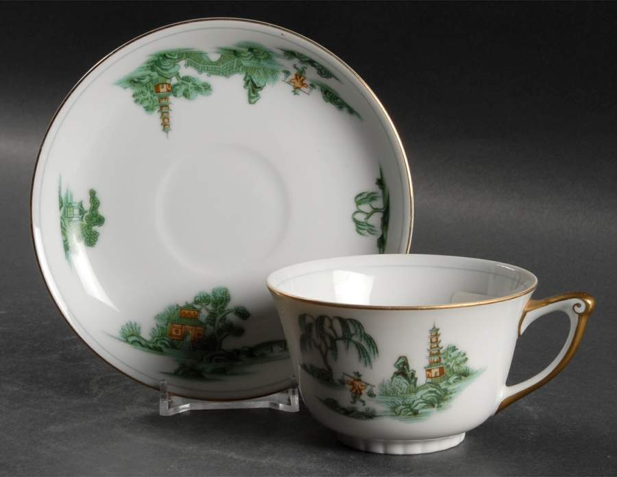Manchu Footed Cup & Saucer Set by Narumi-1