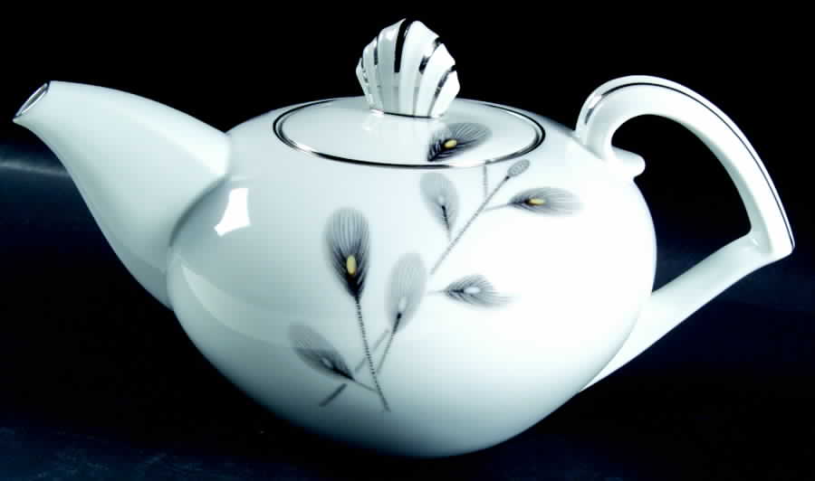 Oriental Pine Teapot & Lid by Narumi-1