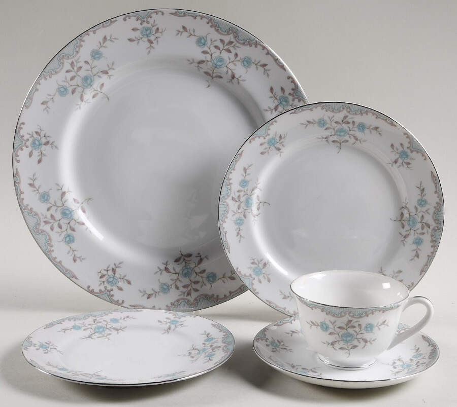 Phoebe 40 Piece Estate Set by Narumi-1