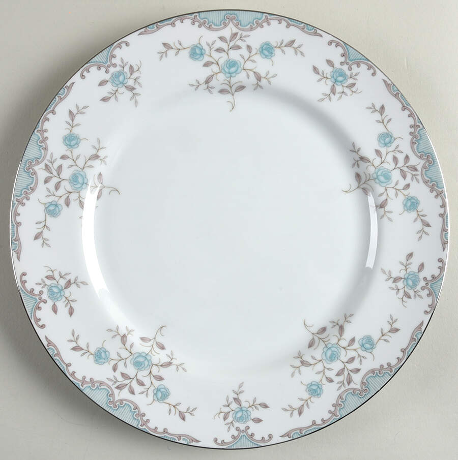 Phoebe Dinner Plate by Narumi-1