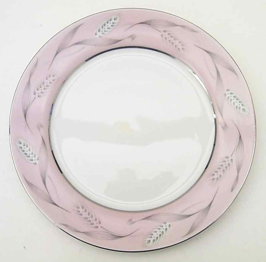 Pink Wheat Salad Plate by Narumi-1