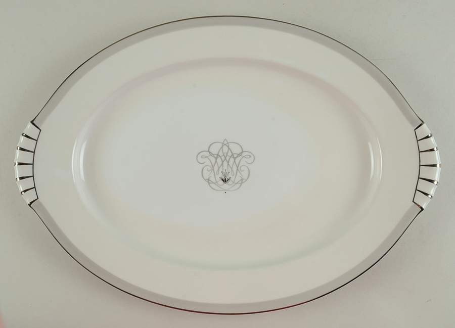 Princess 17" Oval Serving Platter by Narumi-1
