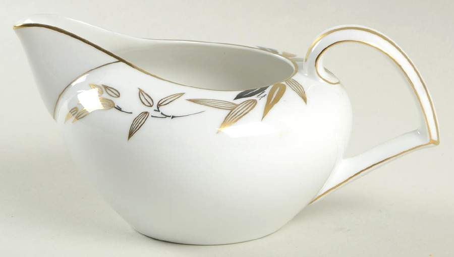 Royal Family Creamer by Narumi-1