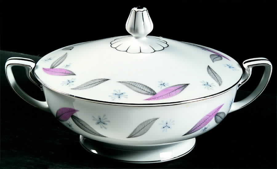 Serenade Round Covered Vegetable by Narumi-1