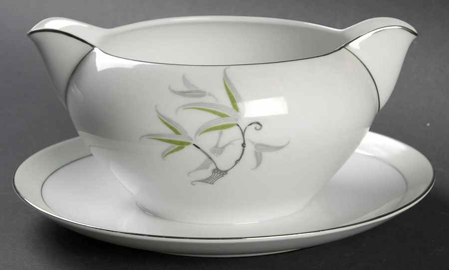 Southwind Gravy Boat with Attached Underplate by Narumi-1