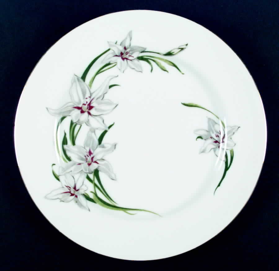 White Lily Dinner Plate by Narumi-1