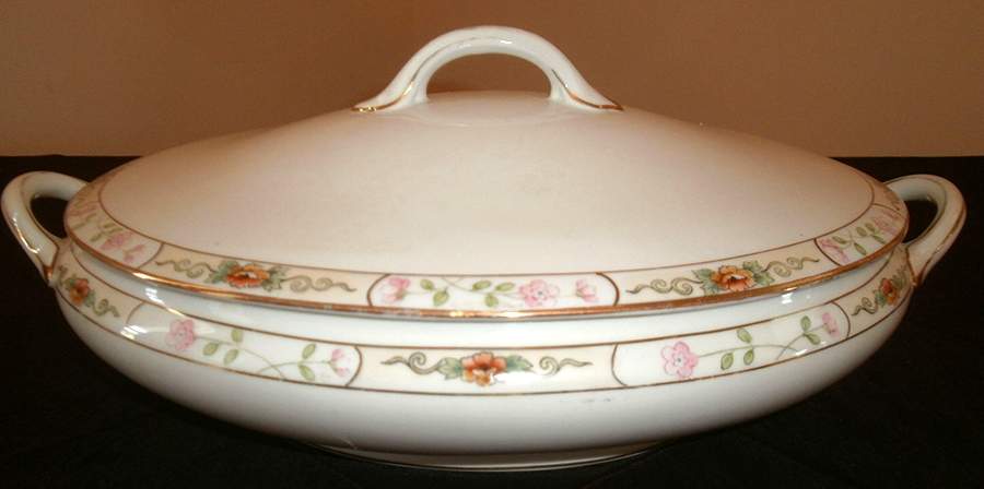11633 Oval Covered Vegetable by Noritake-1