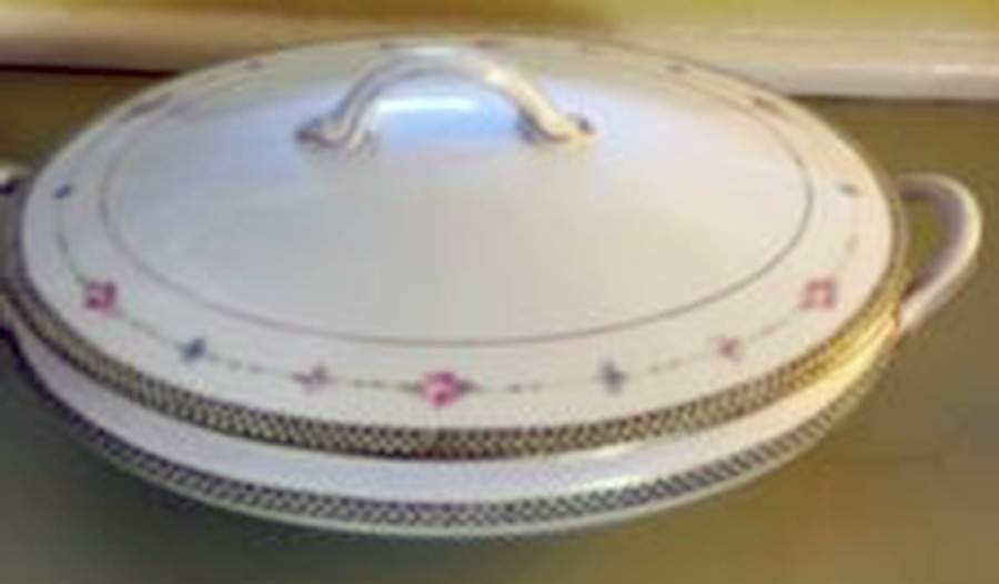 11634 Oval Covered Vegetable by Noritake-1