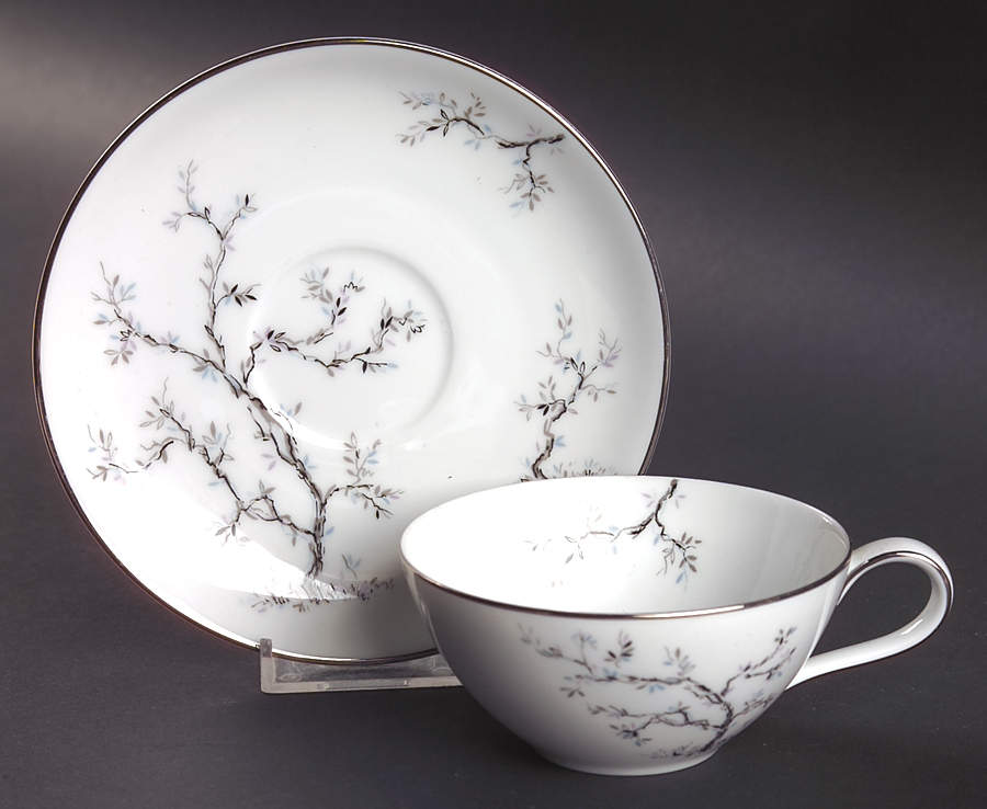 1386 Flat Cup & Saucer Set by Noritake-1