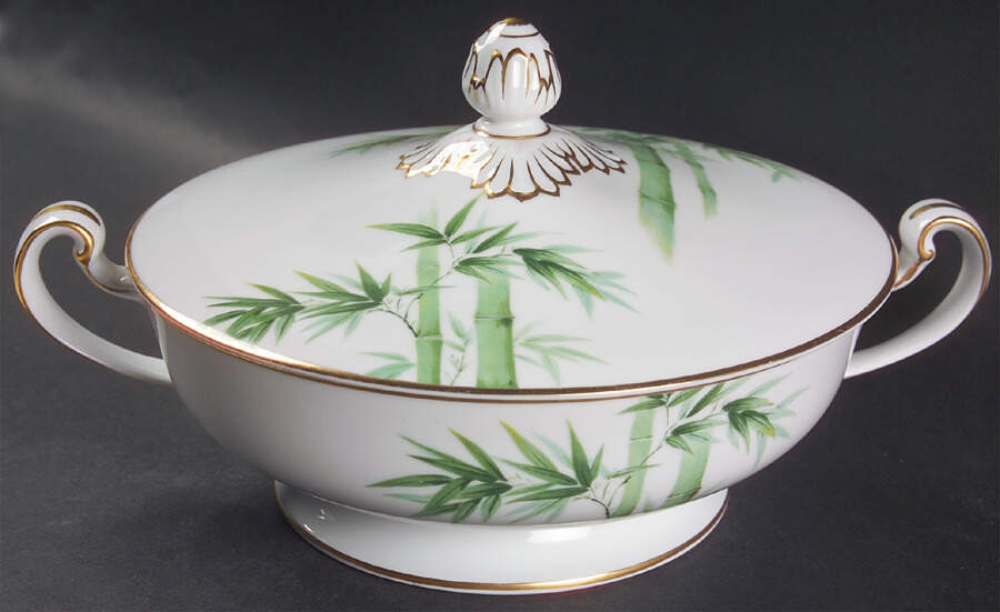 1538G Round Covered Vegetable by Noritake-1
