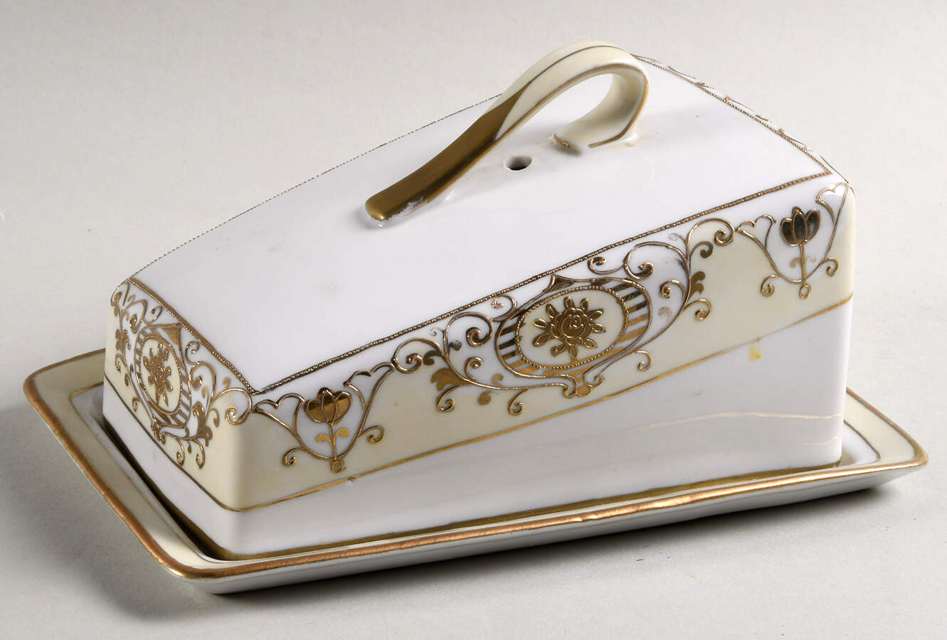 175 Cheese Dish with Lid (Wedge) by Noritake-1