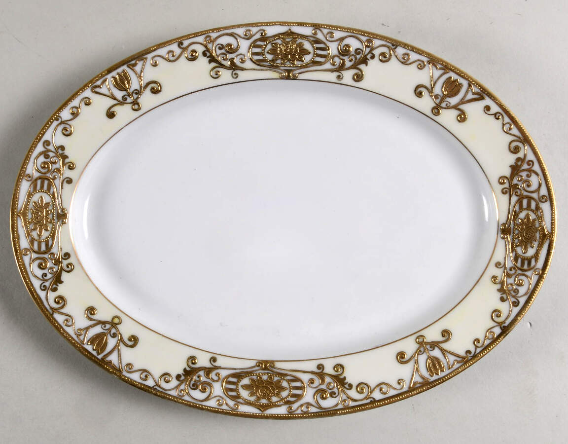 175 10" Oval Serving Platter by Noritake-1