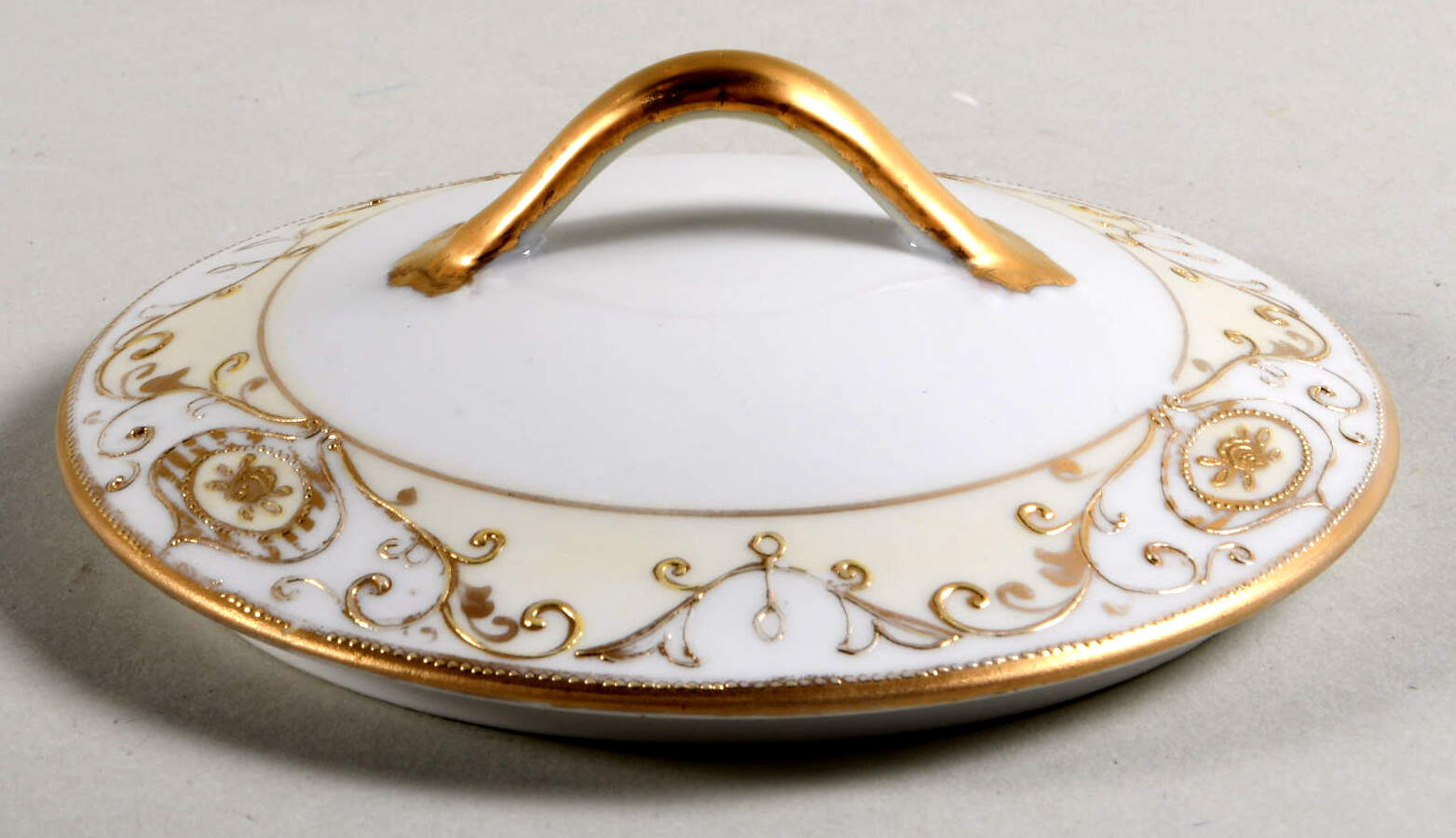 175 Lid for Low Cracker Jar by Noritake-1